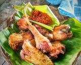 Foto langkah ke 5 dari resep Ayam Kampung Ungkep Goreng.