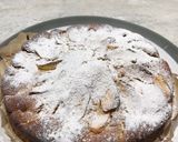 A picture of step 8 of Traditional apple cake.