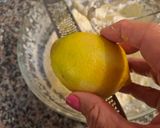 Foto del passaggio 2 della ricetta Tiramisù alla crema al limone al profumo di limoncello,pistacchi e limone caramellato