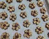 Foto langkah ke 6 dari resep 1 Adonan 2 variasi (Choco Butter Cookies & Garlic Cheese Cookies).
