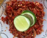 Foto langkah ke 1 dari resep 75 Sambal Mentah Ketuk Bilis.