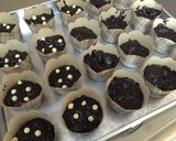 Foto langkah ke 3 dari resep Muffin coklat (tanpa mixer).