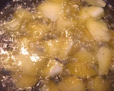 Foto del paso 3 de la receta: Patatas fritas con cebolla y ajo
