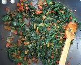 Foto del paso 3 de la receta: Suprema rellena de espinaca con salsa de morrón