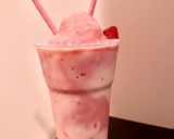 รูปขั้นตอนการทำที่ 2 ของ Strawberry yogurt smoothie