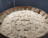 Foto langkah ke 10 dari resep Kerupuk sisa nasi.