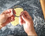 A picture of step 7 of Lime biscuits.