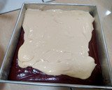 Foto langkah ke 6 dari resep Red Velvet Creamcheese Brownie.