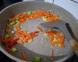 Foto langkah ke 5 dari resep Mie Ulang Tahun.