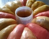 Foto langkah ke 6 dari resep Roti Kukus Pelangi.