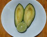 A picture of step 2 of Avocado Tostadas with Nopales and Poblano Strips.