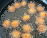 A picture of step 6 of Mawa gulab jambu.