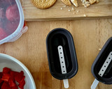 Foto del paso 1 de la receta: Polo cremoso de cheesecake y fresas (en moldes Lékué)