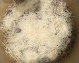 A picture of step 3 of Mushroom risotto with pork.