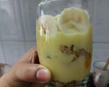 A picture of step 3 of Creamy Custard Biscuit delight.