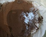 Foto langkah ke 5 dari resep Brownies Kukus Gulung Batik.
