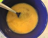 Sajttal és sonkával töltött omlett recept fázis 2 fotója