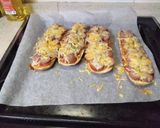 Foto del paso 3 de la receta: Panini de salchichas (sensillisimo y muy rápido de hacer)