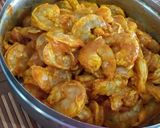 A picture of step 2 of Spicy Prawns Pickle.