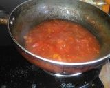 A picture of step 1 of Hyderabadi tamatar ki chutney.