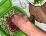 Foto del paso 3 de la receta: Habas con jamón y ajetes en Lékué al microondas