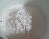 Foto langkah ke 2 dari resep Bolu Karamel / Sarang Semut.