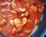 Une image de l'étape 2 de Rougail de saucisses fumées.