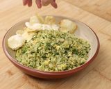 Foto langkah ke 6 dari resep Nasi Goreng Cabai Ijo Ikan Asin Devina Hermawan.