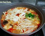 Hình bước làm 4 của món Súp Đậu Hũ Non Hải Sản 해물순두부찌개