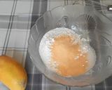 Foto langkah ke 1 dari resep Bolu nutrisari mangga dengan saus mangga.