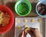Foto langkah ke 5 dari resep Kue Semprit Dahlia Istimewa | Puguh Kristanto Kitchen.