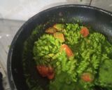 A picture of step 4 of Broccoli Spinach Sauce Pasta.