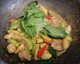 รูปขั้นตอนการทำที่ 4 ของ แกงเขียวหวานไก่ผัดแห้ง