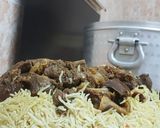 صورة لخطوة 4 من وصفة لحم وأرز على قدر البخار