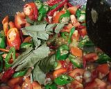 Foto langkah ke 2 dari resep Nasi Bakar Baby Squid & Anchovies.