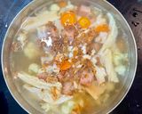 Foto langkah ke 5 dari resep Sop ayam+ Daging Maling kembang tahu (non halal).