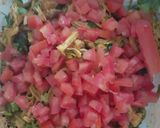 A picture of step 4 of Chicken paratha.