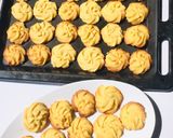 A picture of step 6 of Butter Cookies.