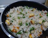 मिक्स वेज पनीर फ्राइड राइस (Mix veg paneer fried rice recipe in hindi) रेसिपी चरण 7 फोटो