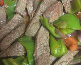 Foto del paso 3 de la receta: Lomo saltado - La receta peruana más auténtica