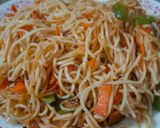 गार्लिक फ्लेवर नूडल्स (Garlic flavour noodles recipe in hindi) रेसिपी चरण 3 फोटो