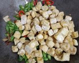Foto langkah ke 5 dari resep Tumis Tahu Buncis.