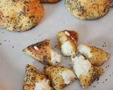 Keto bagel bites