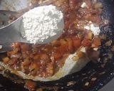 A picture of step 3 of Mushroom egg curry.