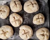 Foto del paso 5 de la receta: Pan roseta tiernizado con un toque de orégano y mix de pimienta