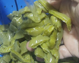 Foto del paso 4 de la receta: Chicharrón de la Ramos! en Salsa verde con nopales
