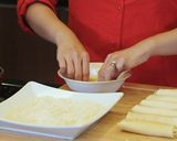 Foto langkah ke 7 dari resep Risol Udang Mayo: GARING, LEMBUT, ANTI SOBEK.