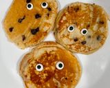 A picture of step 11 of Candy Eyes (Made from Royal Icing) 👀.