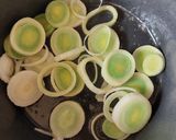 Foto del paso 2 de la receta: Sopa de calabacita con chayote