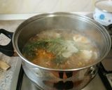 Foto del paso 3 de la receta: Sopa de canónigos con pechuga de pollo